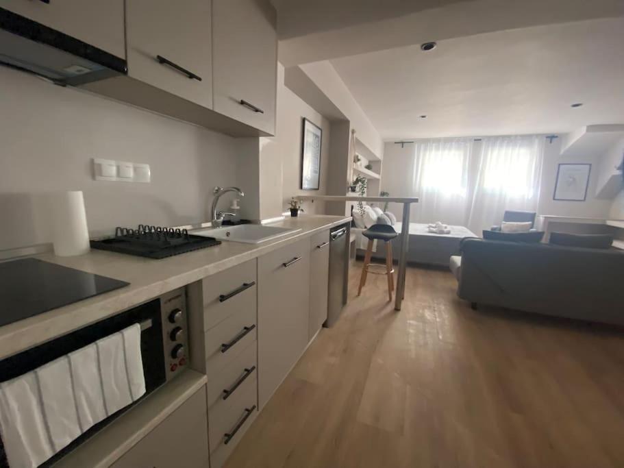 Next To Campus & Hospitals-thessaloniki