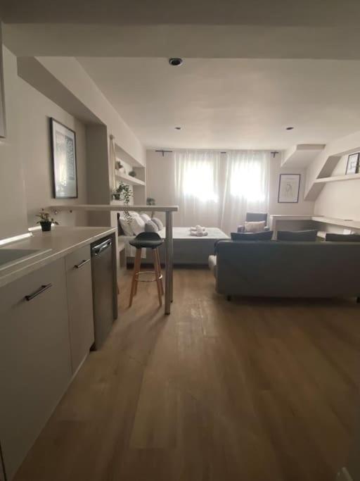 Next To Campus & Hospitals-thessaloniki Apartment Thessaloniki